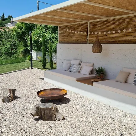 Zel Holiday home