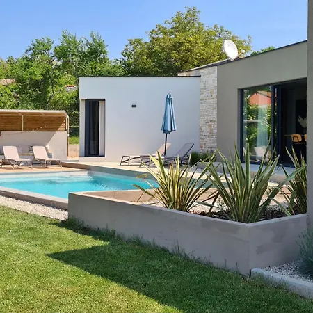 Zel Holiday home