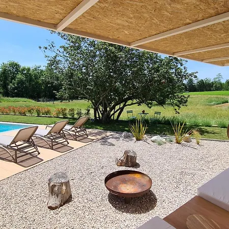 Zel Ferienhaus Pazin