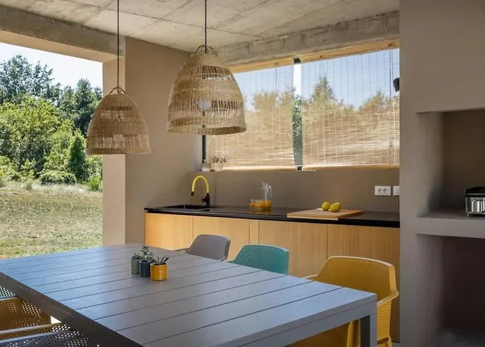 Zel Holiday home Pazin