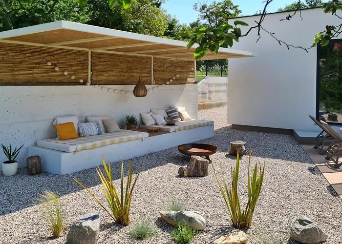 Zel Holiday home Pazin